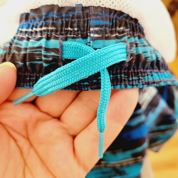 LAGUNA boy's swimming trunks size 5/6 - Picture 4 of 5